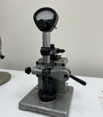 Radial play inspection machine.